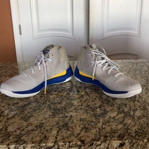 Men’s under Armour shoes